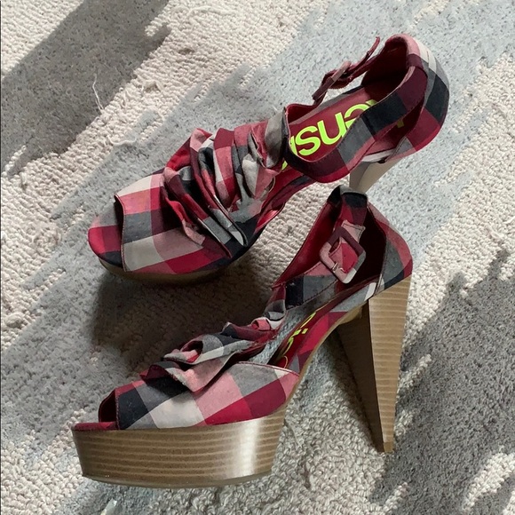 Kensie red and black plaid high heel - Picture 1 of 3